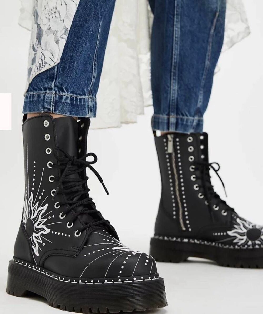 DR. MARTENS JADON HI SOLAR FLARE LEATHER PLATFORMS BOOTS SIZE 7 - Picture 2 of 8